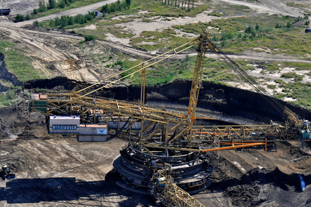 Významná část české veřejnost si například přeje brzký konec těžby a spalování uhlí. Foto archiv/Greenpeace